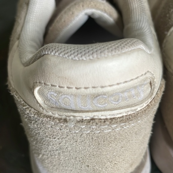 Saucony Tennis Shoes - Picture 4 of 8